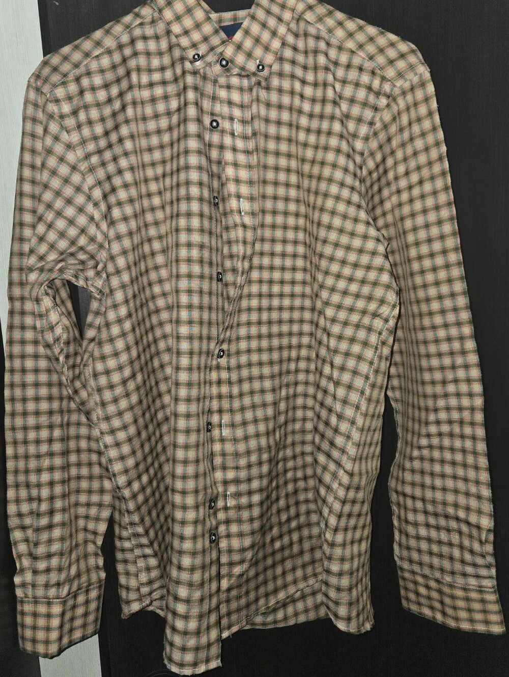 Izod Men's Plaid Button-Down Shirt in Tan and Green